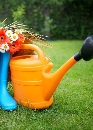 gardener-gardening-tools